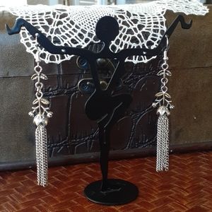 🆕️*NWT* VINE & FLOWER TASSEL EARRINGS  ~MIXED METAL~